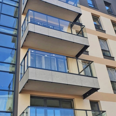 Systèmes de châssis sans cadre pour clôtures de balcon, le producteur de la Pologne